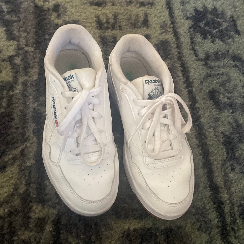 Reebok Sneakers